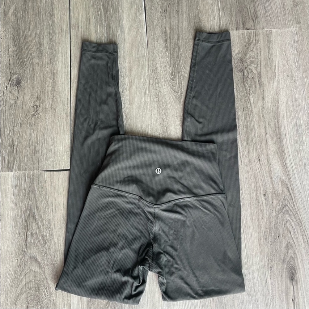 Lululemon ribbed align leggings